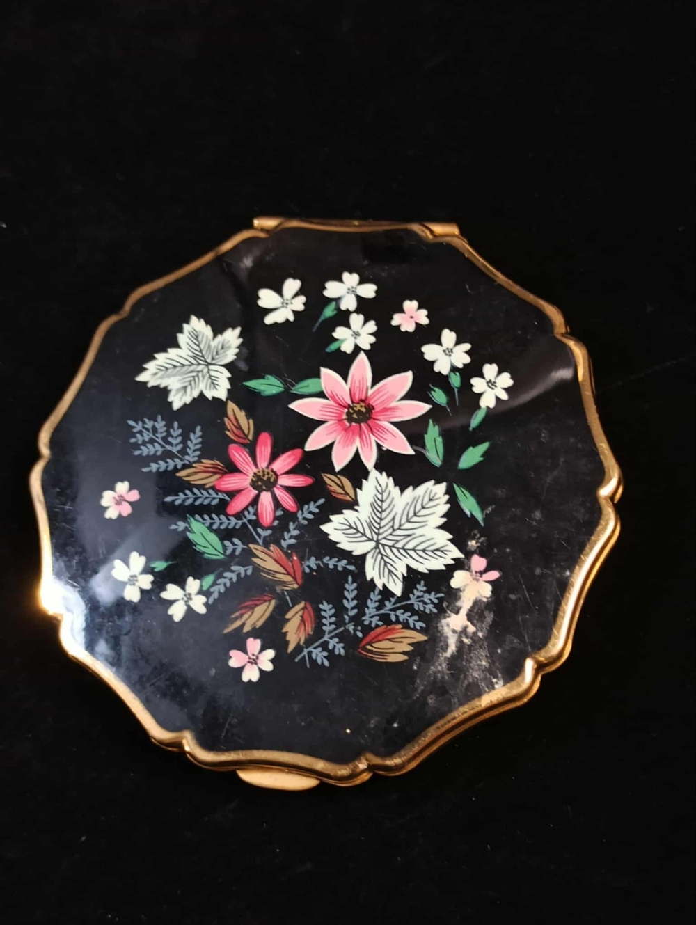 Vintage STRATTON England Powder Compact Mirror Black Floral Enamel Gold Tone - Picture 7 of 14